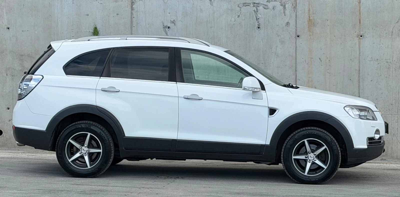 Chevrolet Captiva 2.0D 150к.с * 4х4* * Навигация* * Италия* , снимка 8 - Автомобили и джипове - 55205793