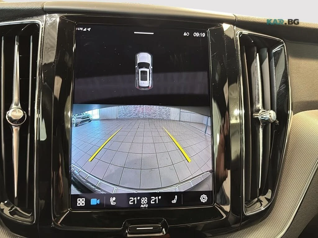 Volvo XC60 B6 R-Design AWD, снимка 13 - Автомобили и джипове - 55318789