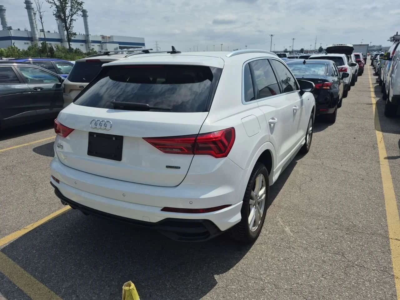 Audi Q3 * PROGRESSIV * CARFAX * ОПЦИЯ ЗА ФИНАНСИРАНЕ, снимка 3 - Автомобили и джипове - 55547260