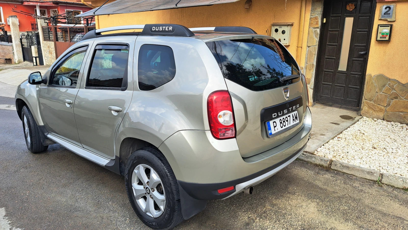 Dacia Duster, снимка 3 - Автомобили и джипове - 56155873