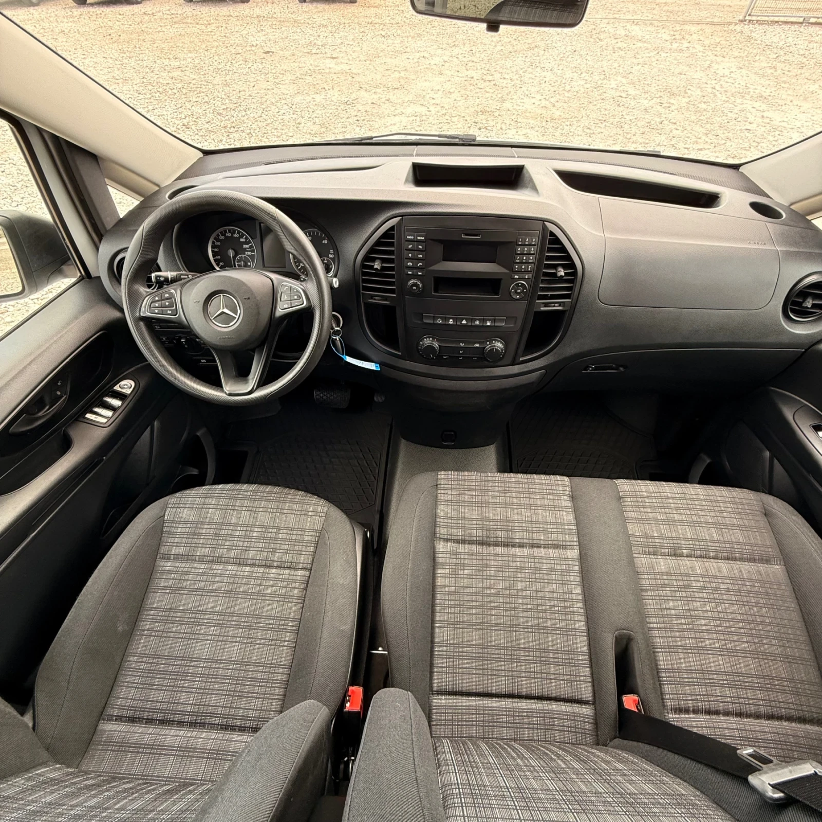 Mercedes-Benz Vito 4x4-Клима-9местен-2.2CDi-Евро6, снимка 11 - Бусове и автобуси - 54979579