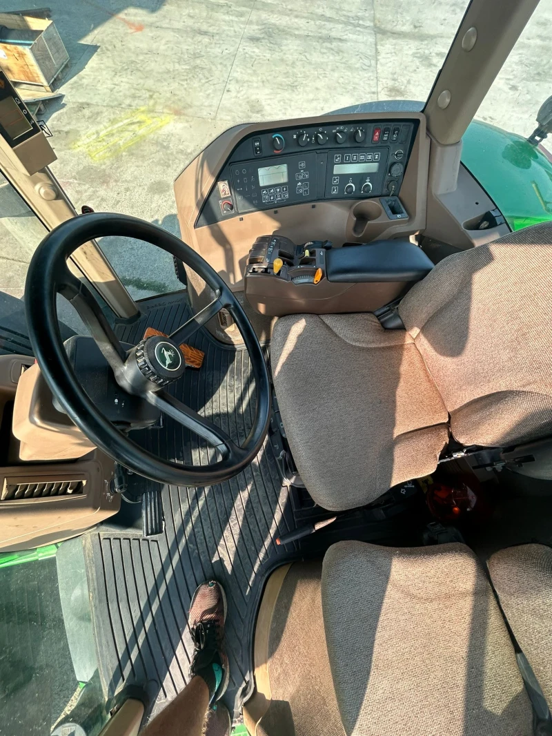 Трактор John Deere 8420 цена по договаряне, снимка 17 - Селскостопанска техника - 43596465