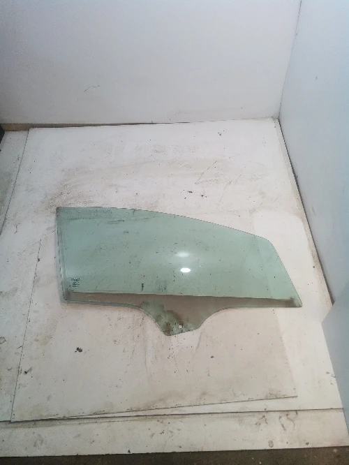 Предно дясно странично стъкло за Фиат Пунто