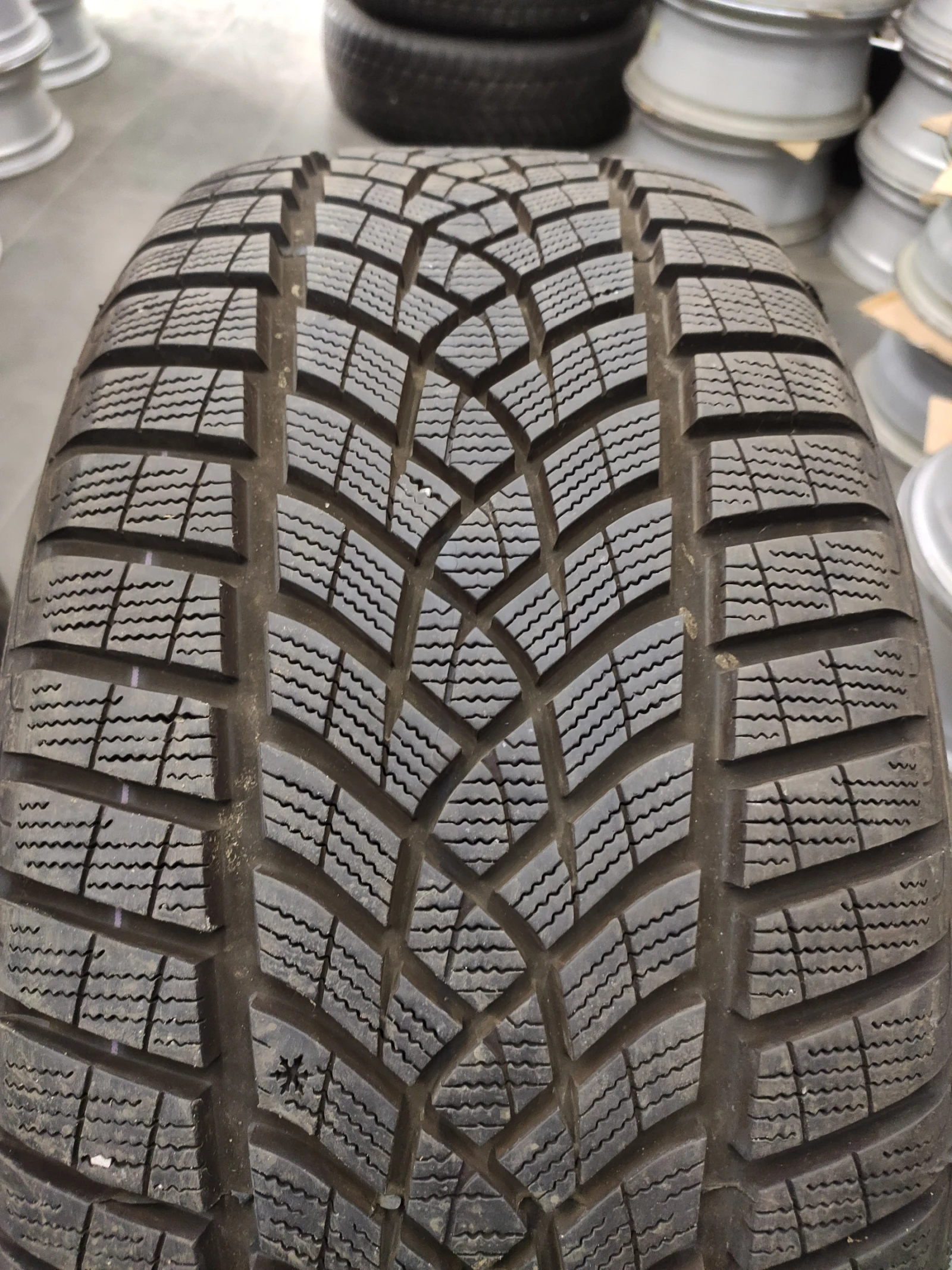  255/45R19 | Mobile.bg   2