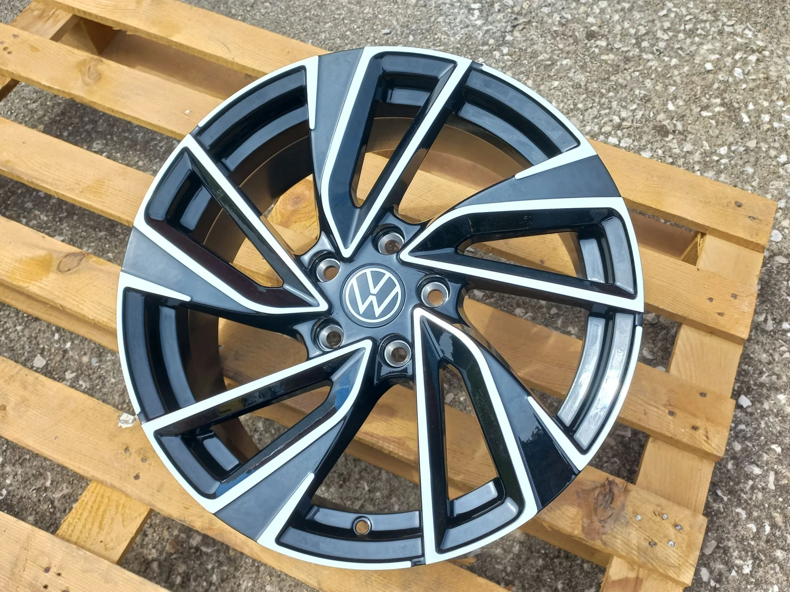 Джанти за VW, снимка 10 - Гуми и джанти - 55033740