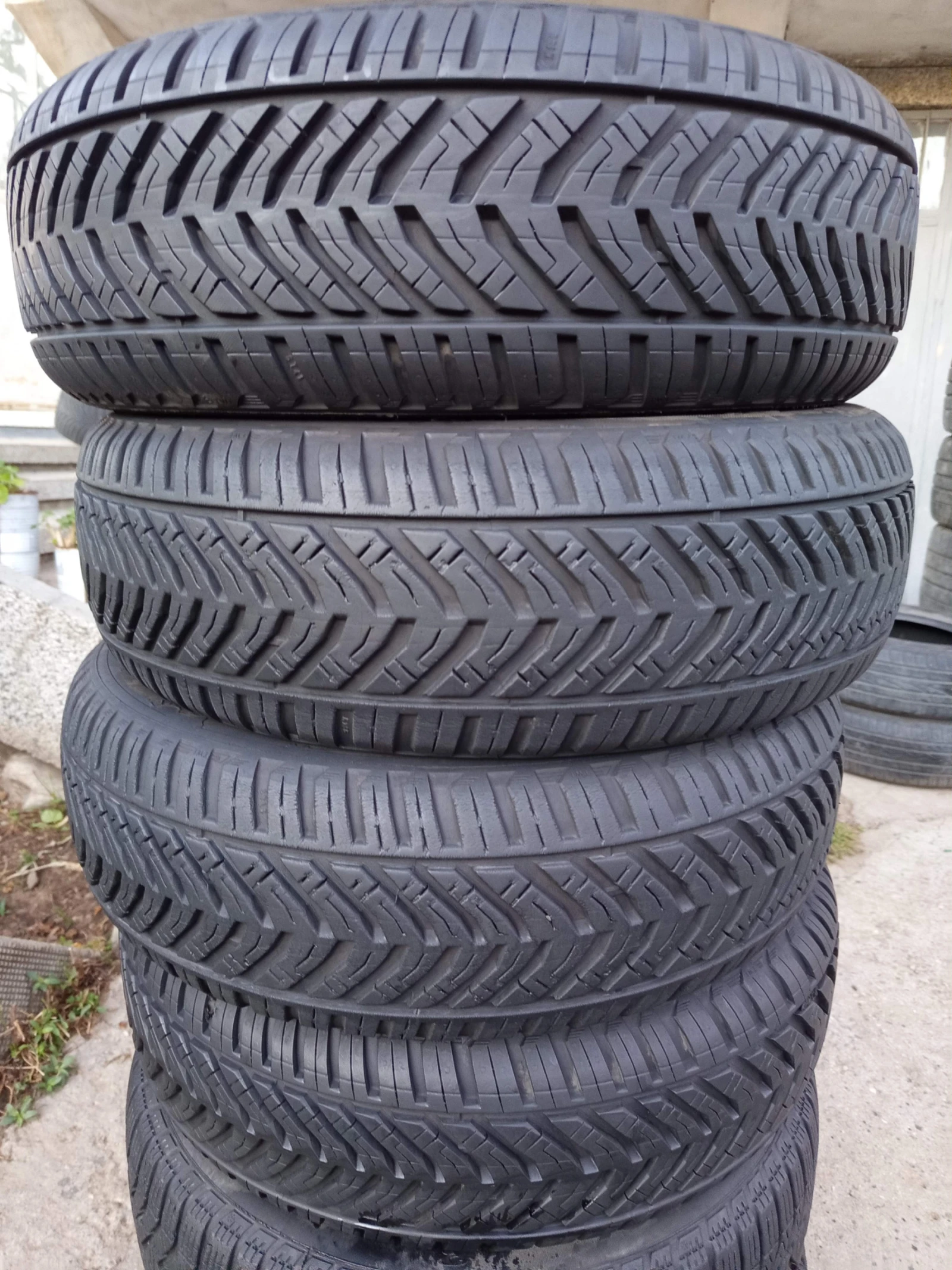 Гуми Зимни 175/60R15