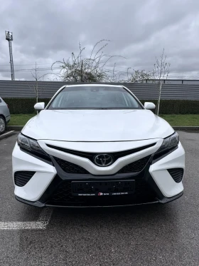 Toyota Camry SE, снимка 6