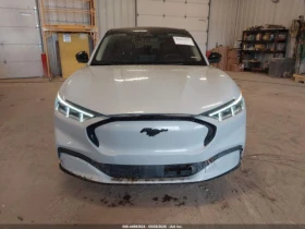 Ford Mustang Mach-E Premium AWD, снимка 5