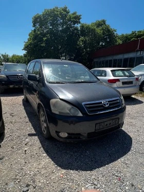  Toyota Avensis verso