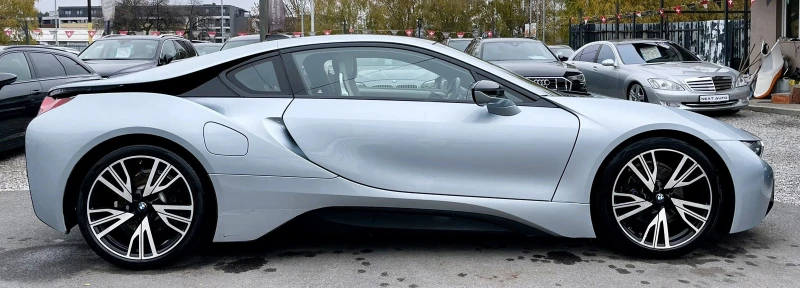 BMW i8 231HP Plug-in хибрид, снимка 4 - Автомобили и джипове - 47989328