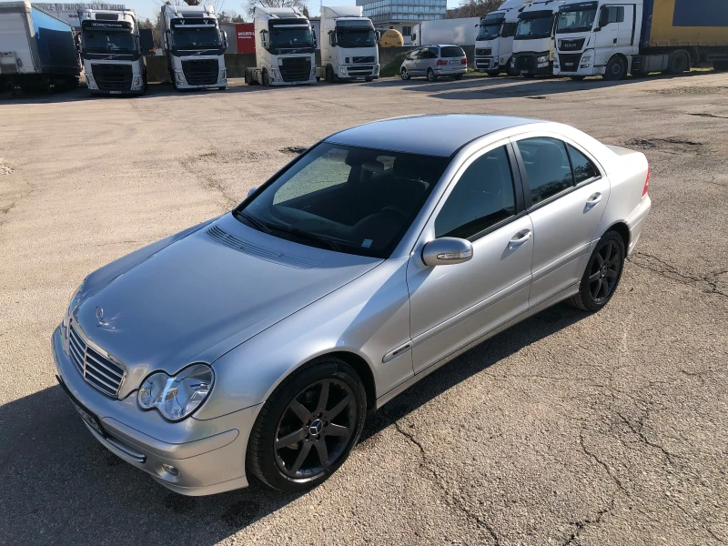 Mercedes-Benz C 220, снимка 2 - Автомобили и джипове - 48576887