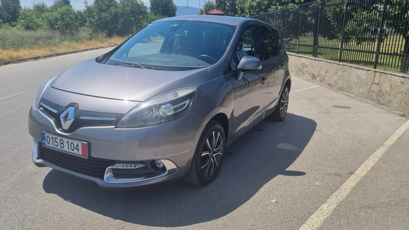 Renault Scenic, снимка 5 - Автомобили и джипове - 48745392