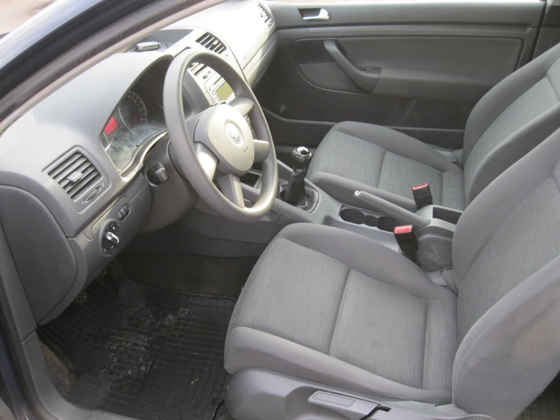 VW Golf 1.9, снимка 12 - Автомобили и джипове - 48915798