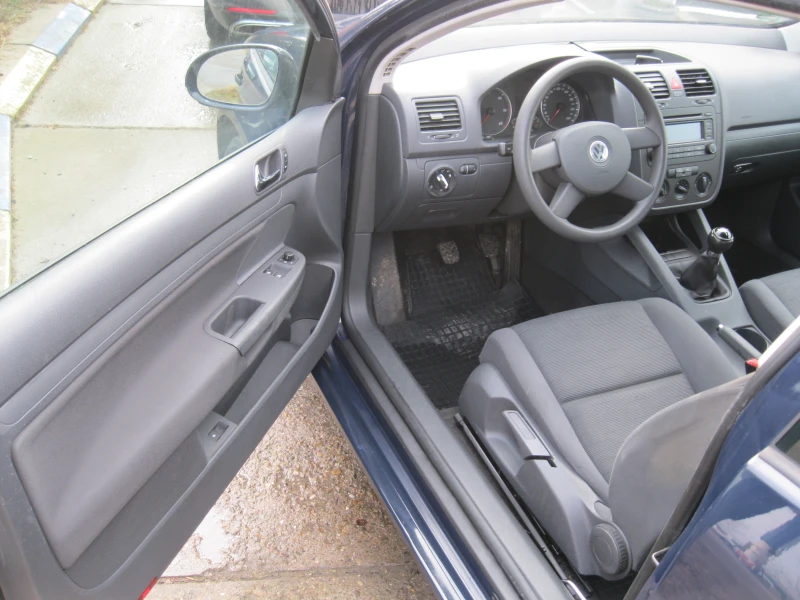 VW Golf 1.9, снимка 10 - Автомобили и джипове - 48915798