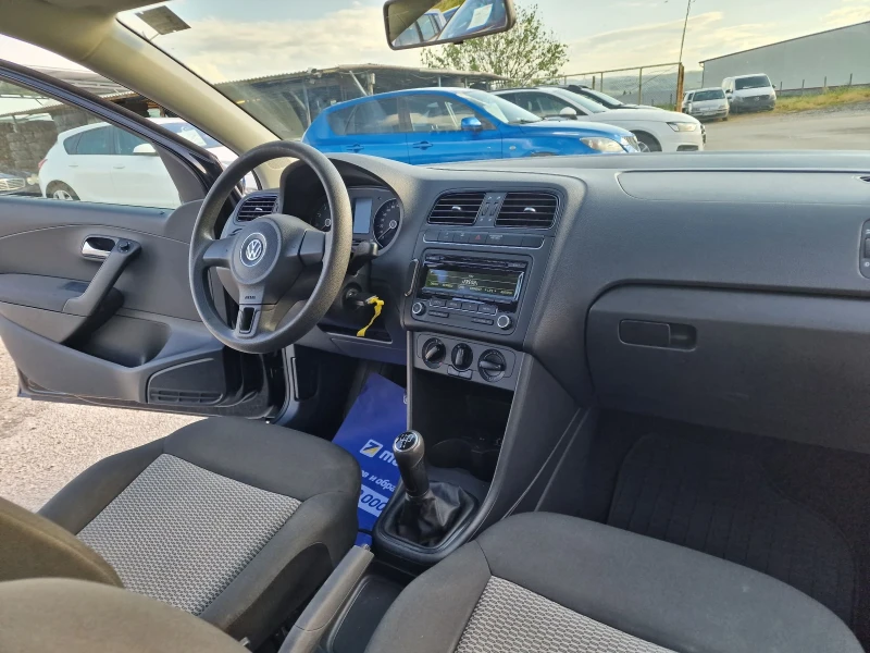 VW Polo 1.2I-10%, снимка 12 - Автомобили и джипове - 50328957