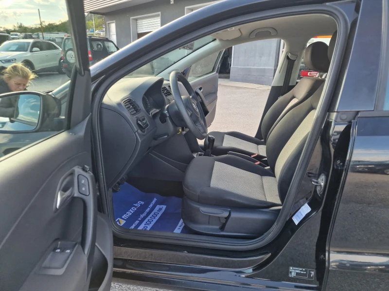 VW Polo 1.2I-10%, снимка 9 - Автомобили и джипове - 50328957