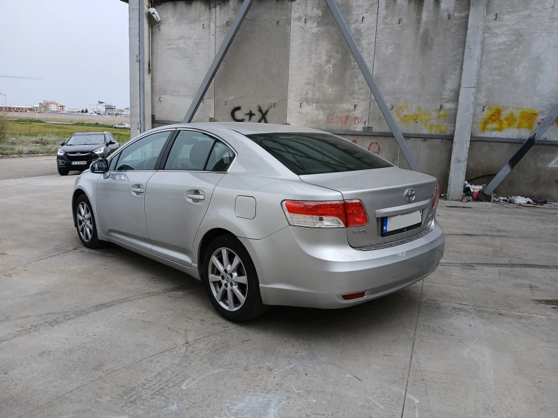 Toyota Avensis 2.0 D4D Keyless, снимка 6 - Автомобили и джипове - 51584894