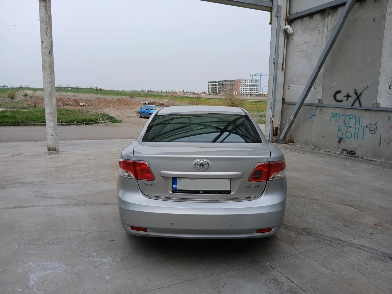 Toyota Avensis 2.0 D4D Keyless, снимка 5 - Автомобили и джипове - 51584894