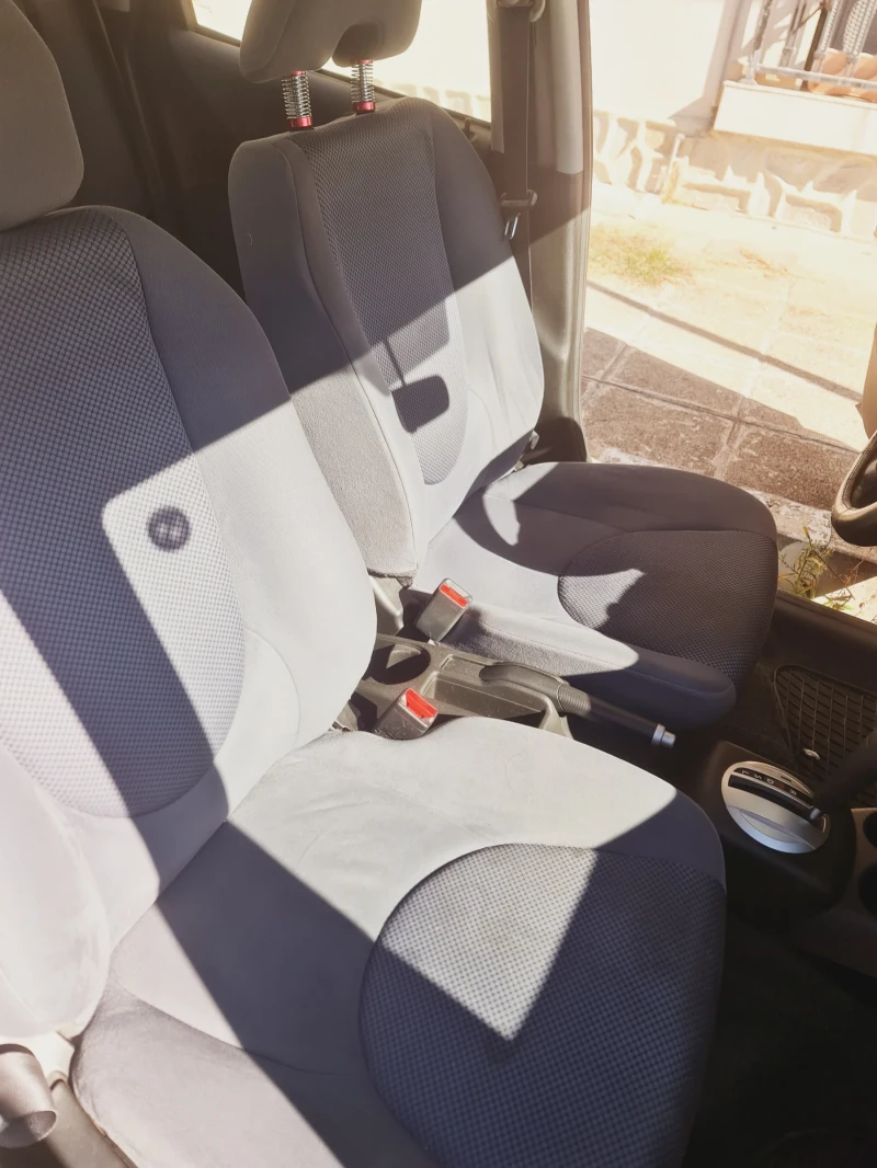 Honda Jazz, снимка 13 - Автомобили и джипове - 52682808