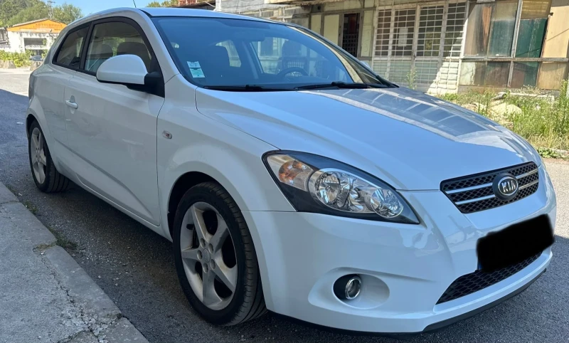 Kia Ceed 1.6 crdi 115hp, снимка 3 - Автомобили и джипове - 52259076
