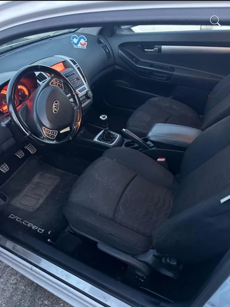 Kia Ceed 1.6 crdi 115hp, снимка 10 - Автомобили и джипове - 52259076