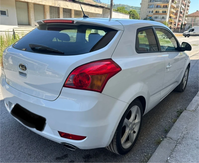 Kia Ceed 1.6 crdi 115hp, снимка 8 - Автомобили и джипове - 52259076
