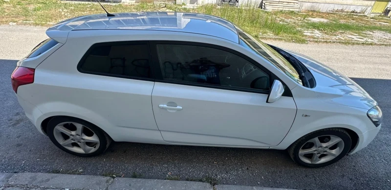 Kia Ceed 1.6 crdi 115hp, снимка 5 - Автомобили и джипове - 52259076