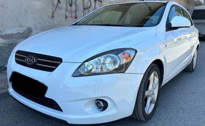 Kia Ceed 1.6 crdi 115hp, снимка 4 - Автомобили и джипове - 52259076