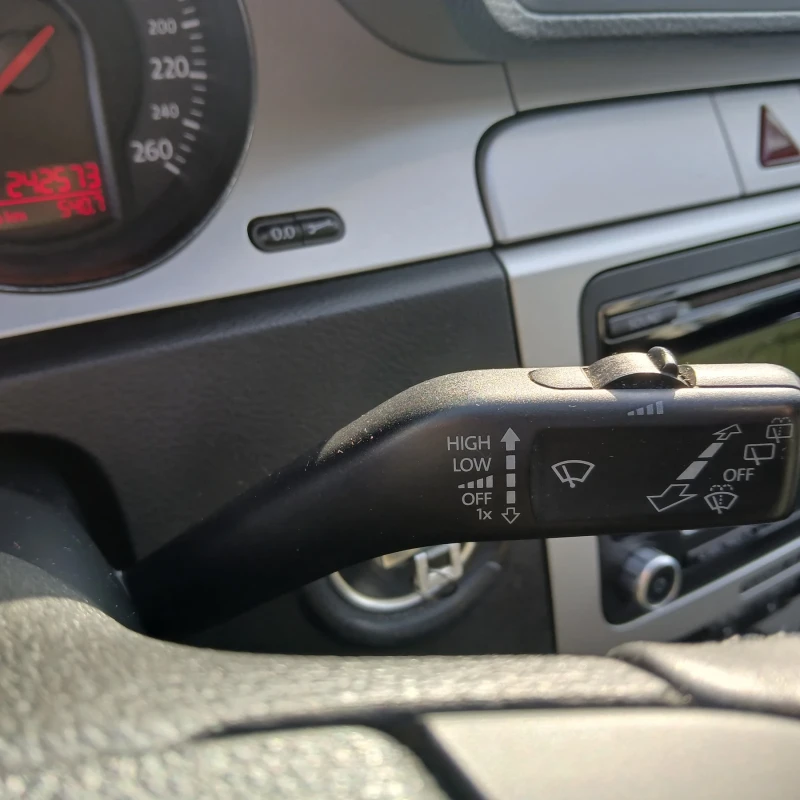 VW Passat 2.0 TDI COMMON RAIL , снимка 7 - Автомобили и джипове - 52787493