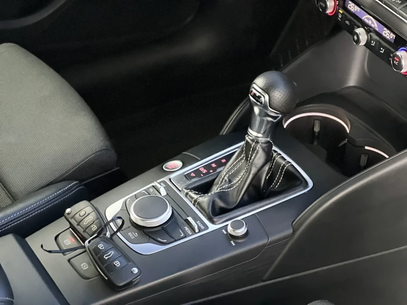 Audi A3 1.6TDI* Auto* DriveSelect* Keyless* TOP, снимка 16 - Автомобили и джипове - 52818016