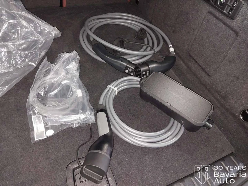 BMW iX 40 xDrive Sport, снимка 13 - Автомобили и джипове - 52833479