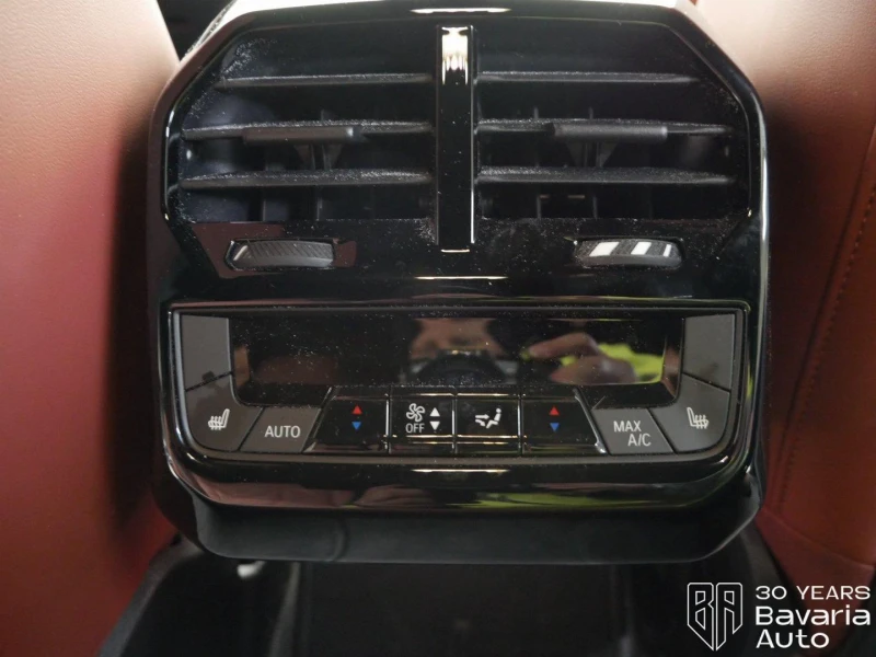 BMW iX 40 xDrive Sport, снимка 12 - Автомобили и джипове - 52833479