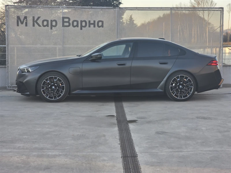 BMW M5 Sedan, снимка 3 - Автомобили и джипове - 53163011