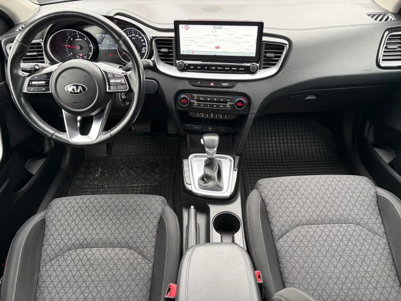 Kia Ceed CRDI 136к.с. AT7, 100 000 км., пълна история, снимка 9 - Автомобили и джипове - 53201049