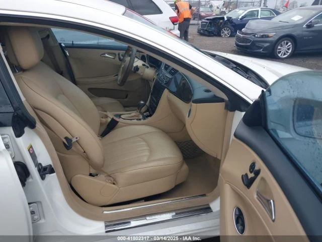 Mercedes-Benz CLS 500  - изображение 9