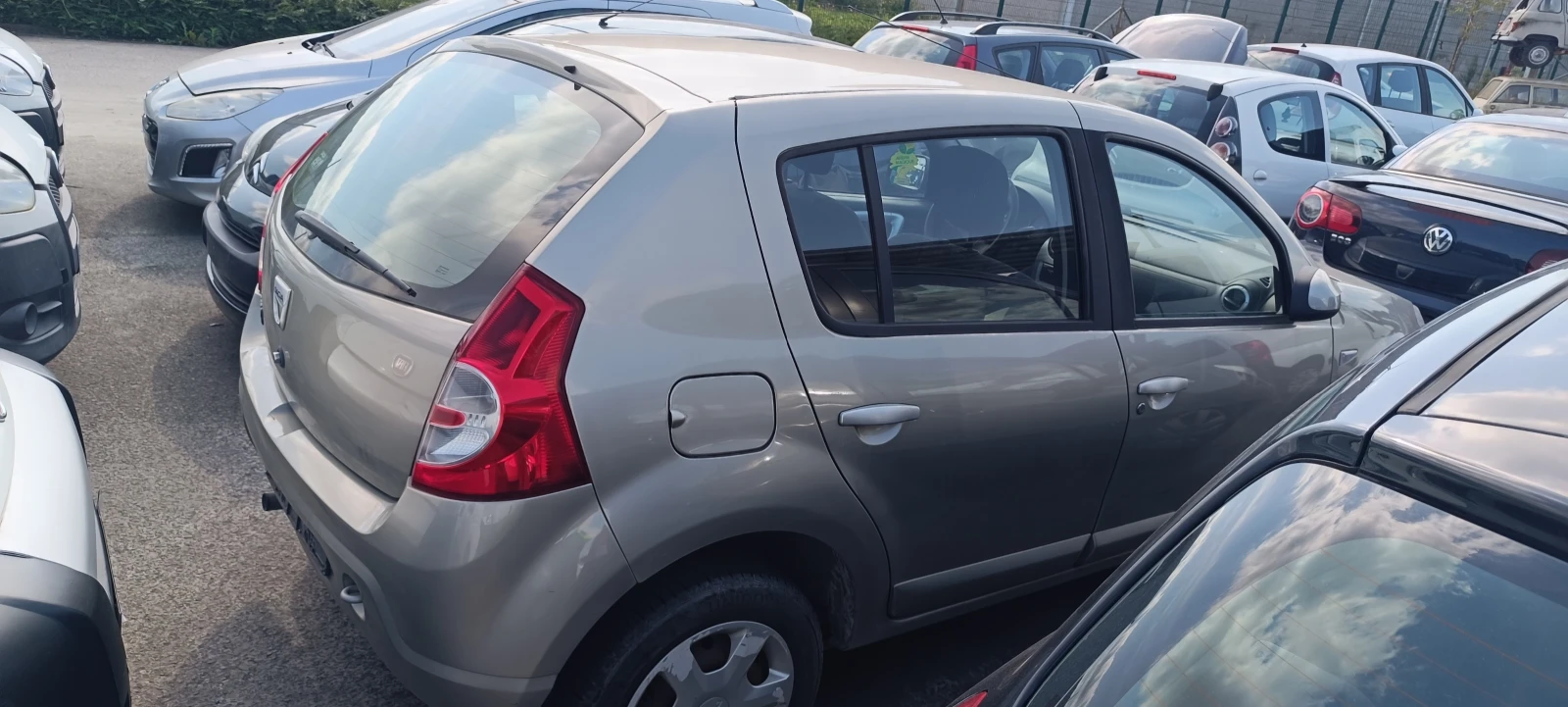 Dacia Sandero 1.5 DCi | Mobile.bg   11