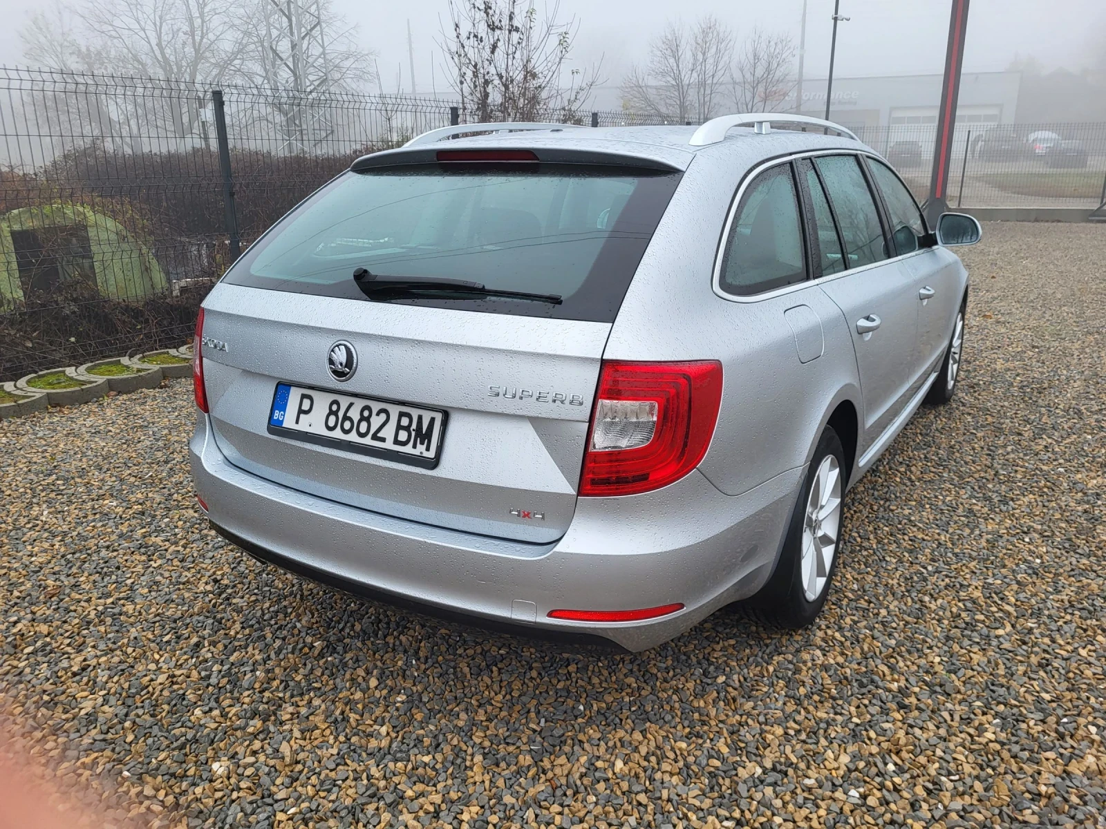 Skoda Superb 2.0TDI 4х4  - изображение 4