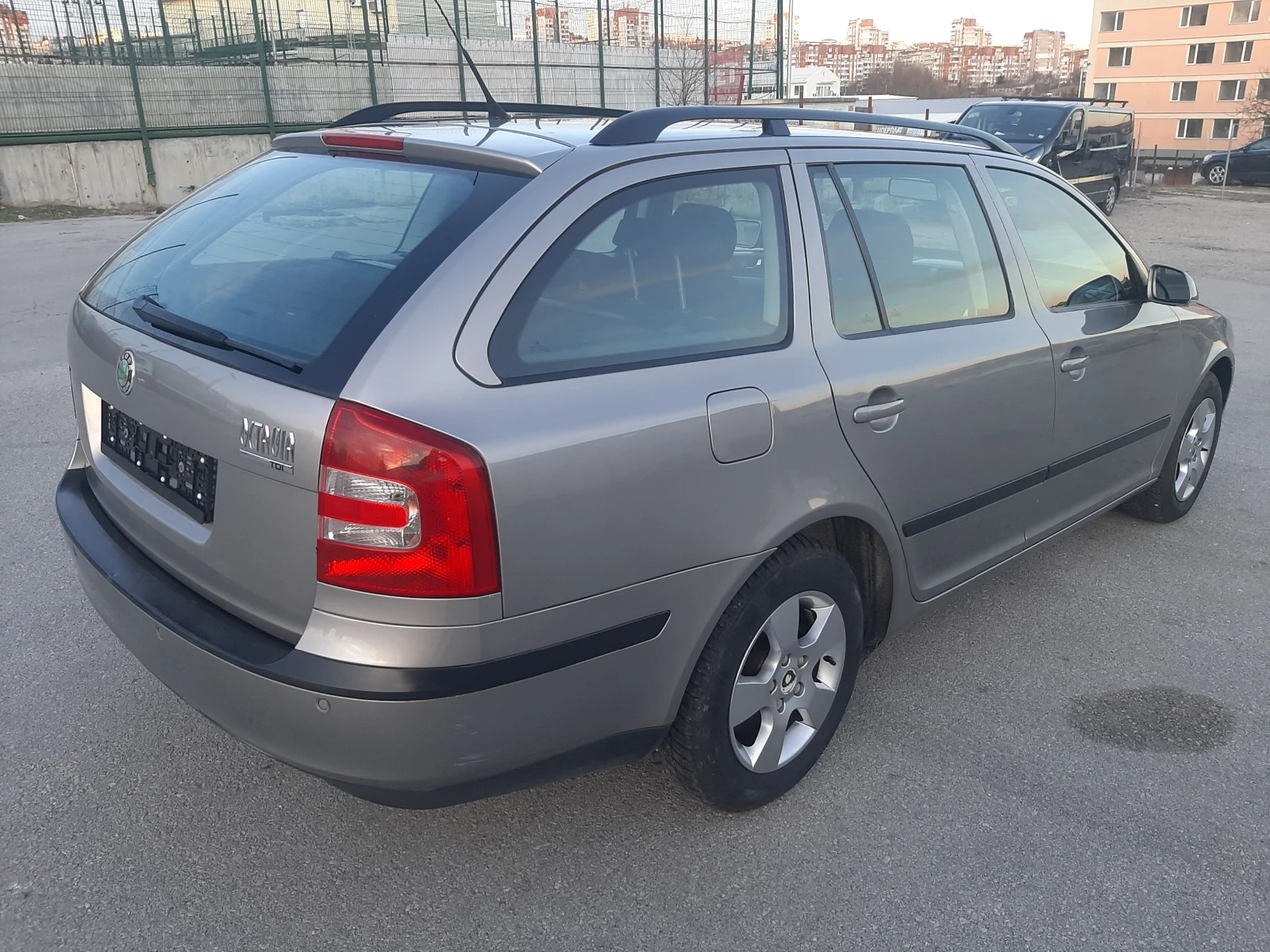 Skoda Octavia 1.9TDI 105кс. - изображение 6