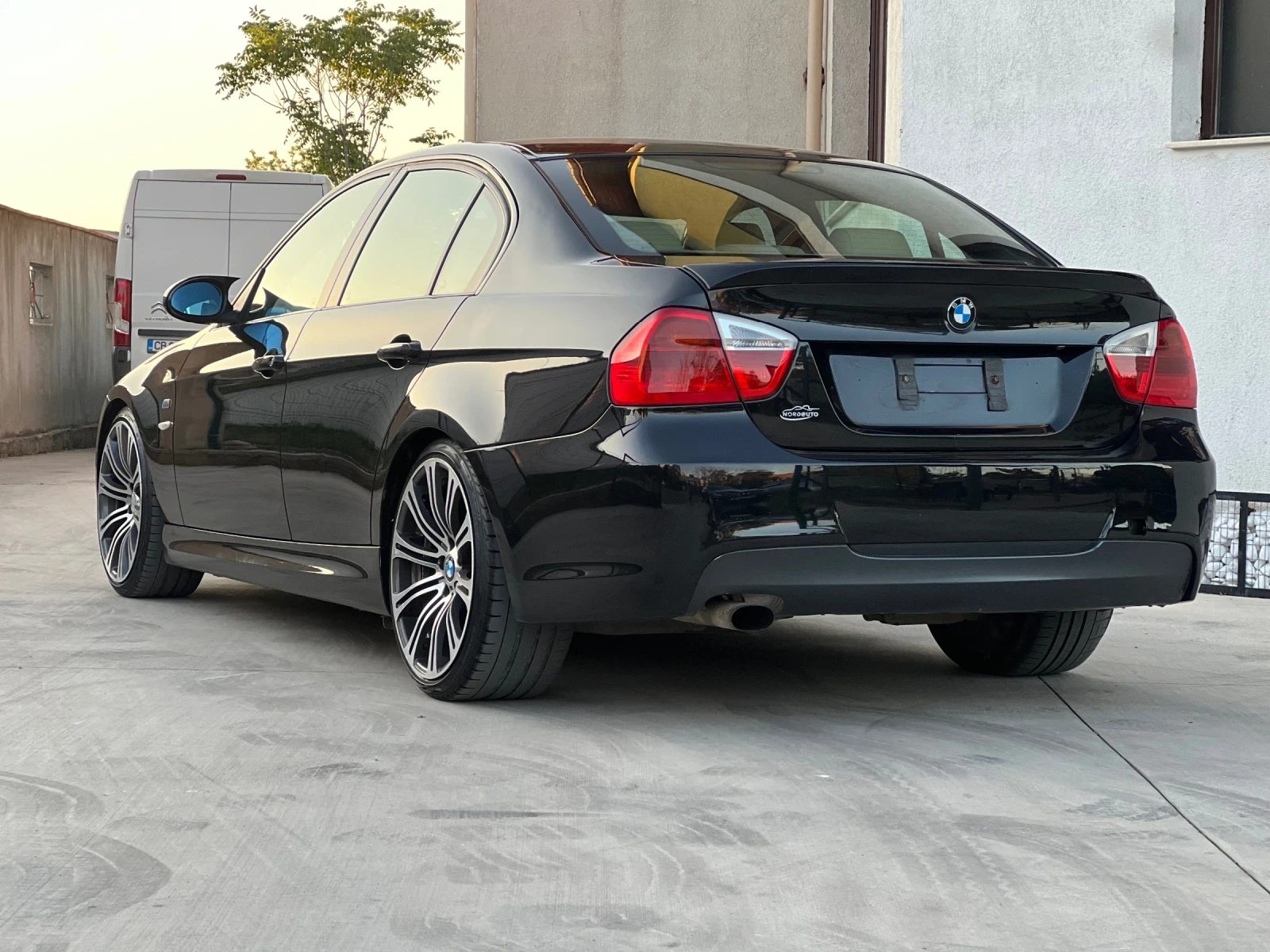 BMW 320  d-163hp-M пакет-200х.км. - изображение 7