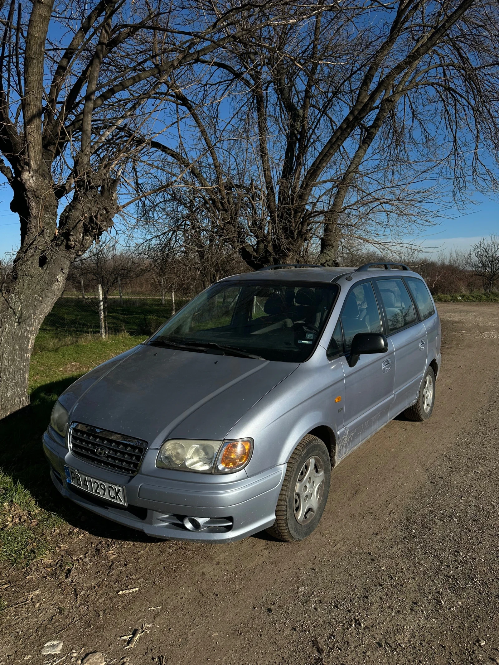 Hyundai Trajet 2.0D - изображение 10