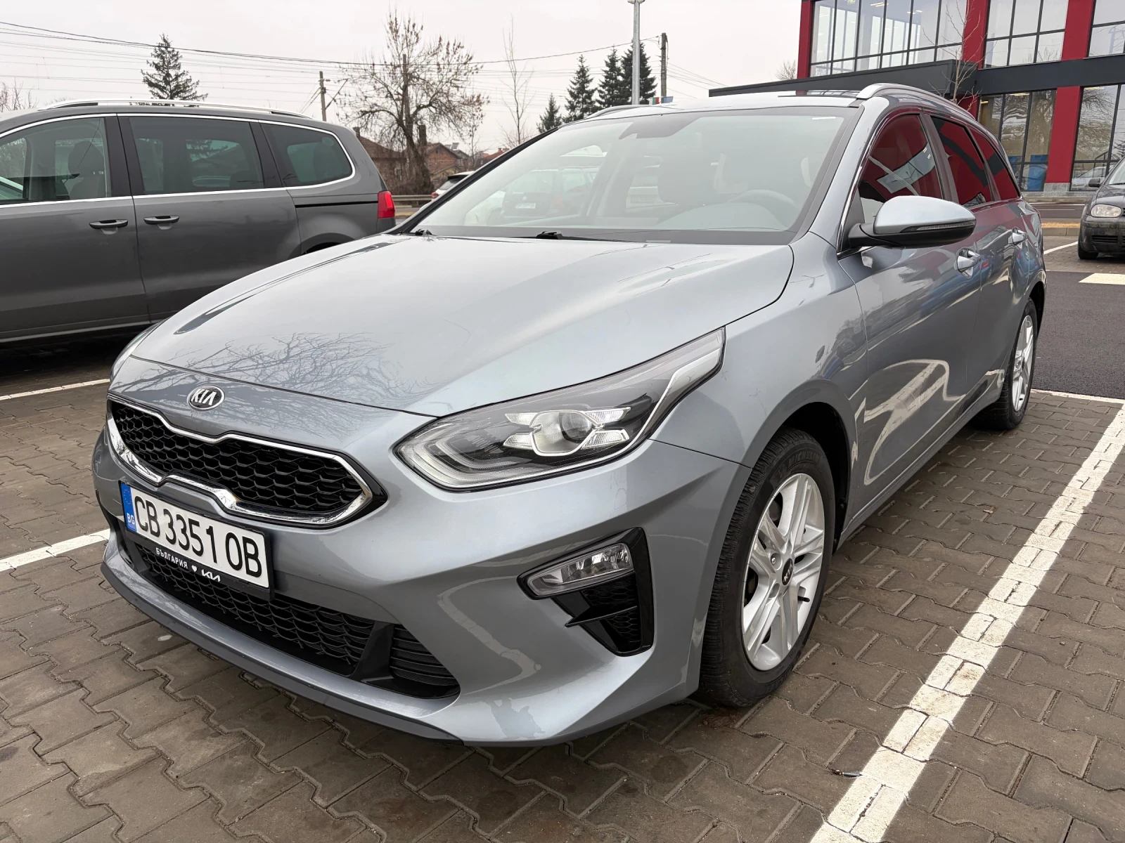 Kia Ceed CRDI 136�.�. AT7, 100 000 ��., ����� ������� | Mobile.bg � ����������� 1