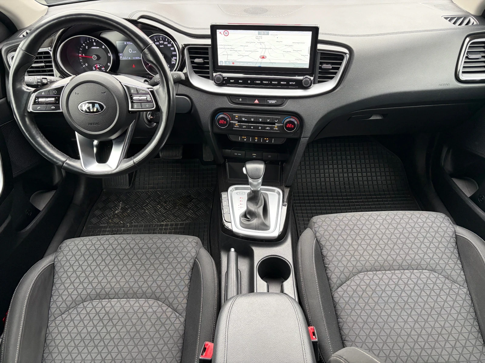 Kia Ceed CRDI 136к.с. AT7, 100 000 км., пълна история - изображение 9