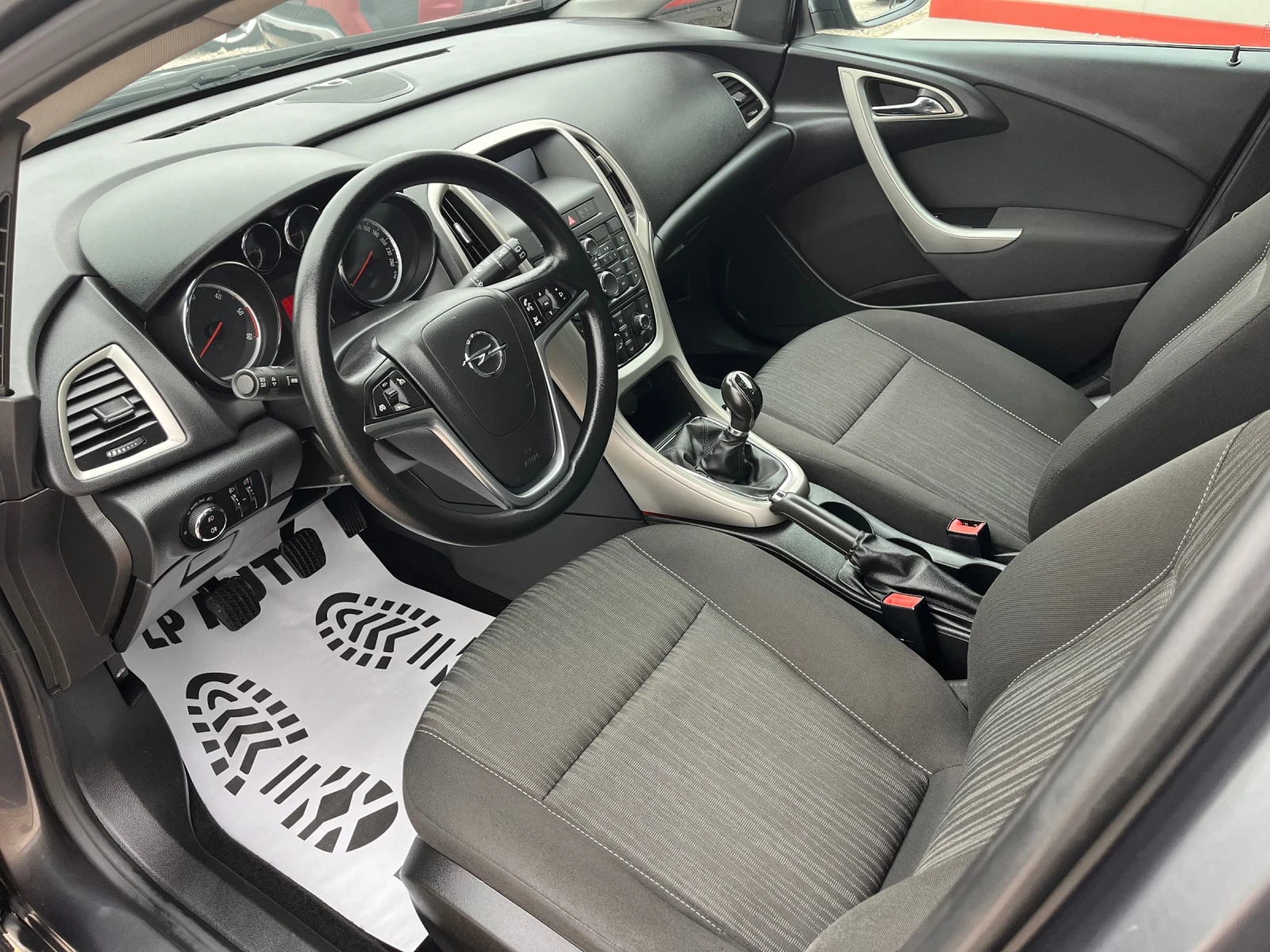 Opel Astra 1.7cdti* 125k.c* 6-ск.* СЕРВИЗНА ИСТОРИЯ*  - изображение 7