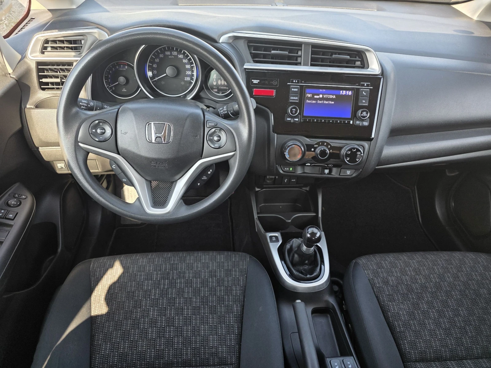Honda Jazz 1.3i swiss edition , снимка 10 - Автомобили и джипове - 54298135