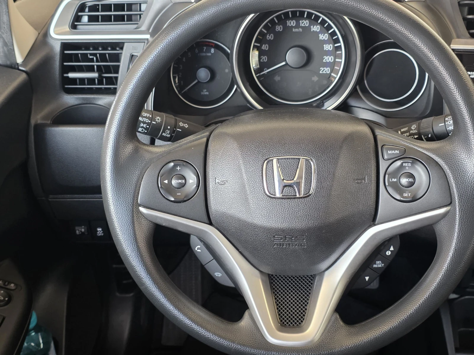 Honda Jazz 1.3i swiss edition , снимка 11 - Автомобили и джипове - 54298135