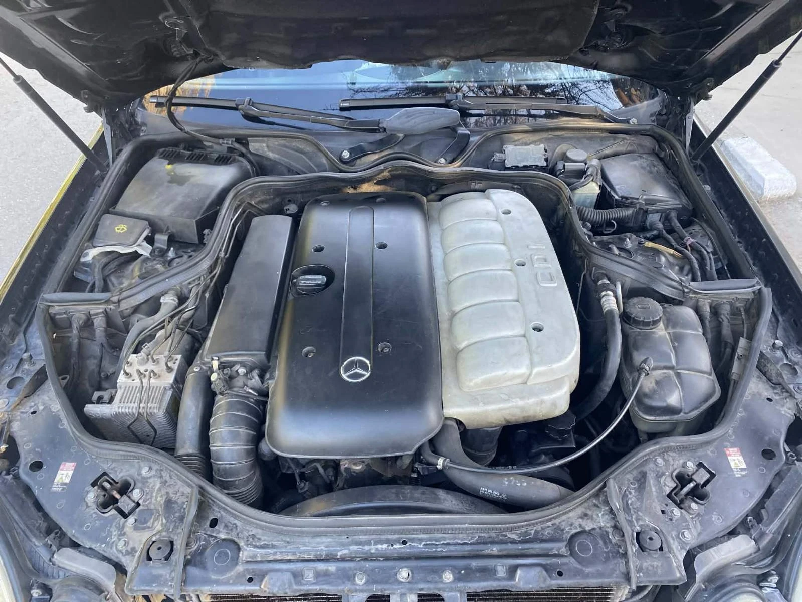 Mercedes-Benz E 320 3.2, снимка 11 - Автомобили и джипове - 54371681