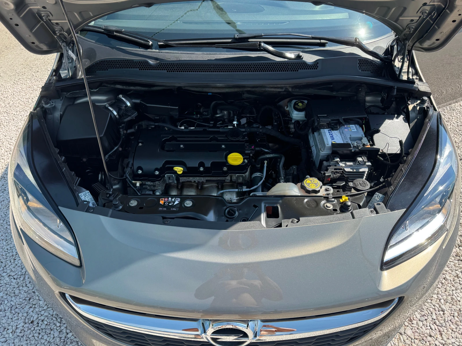 Opel Corsa 1.4i-90кс., снимка 8 - Автомобили и джипове - 54682468