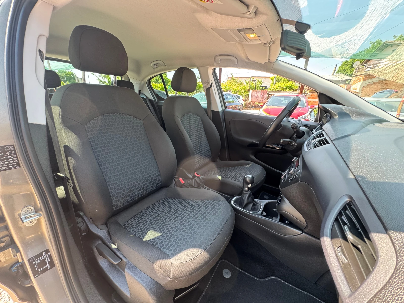 Opel Corsa 1.4i-90кс., снимка 13 - Автомобили и джипове - 54682468