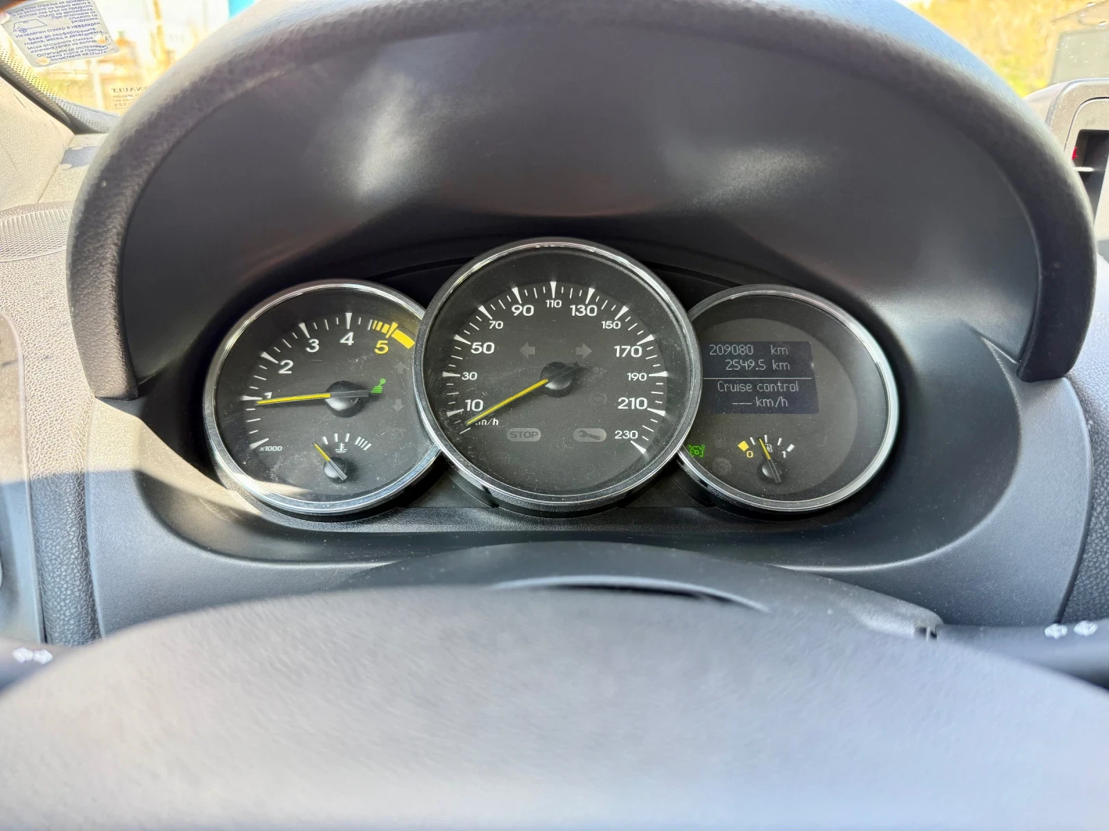 Renault Megane 1.5 dCi 110кс, снимка 8 - Автомобили и джипове - 54718722