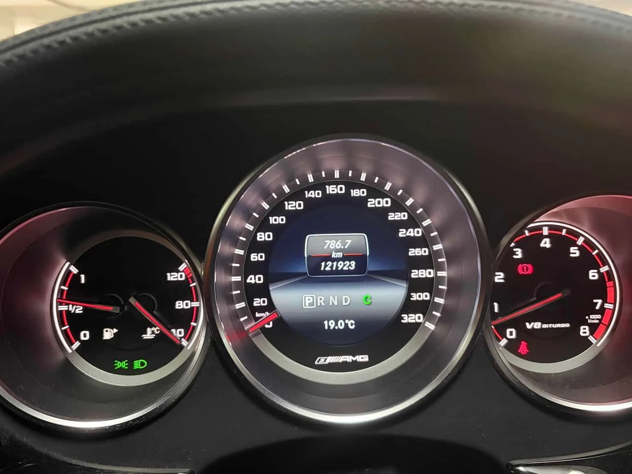 Mercedes-Benz CLS 63 AMG S Model  CARFAX, снимка 8 - Автомобили и джипове - 54776599